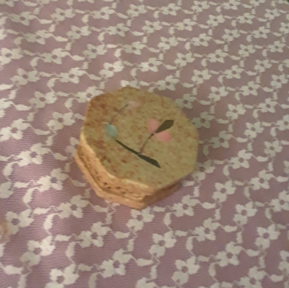 Stone octagon Floral jewellery trinket box - Picture 3 of 16